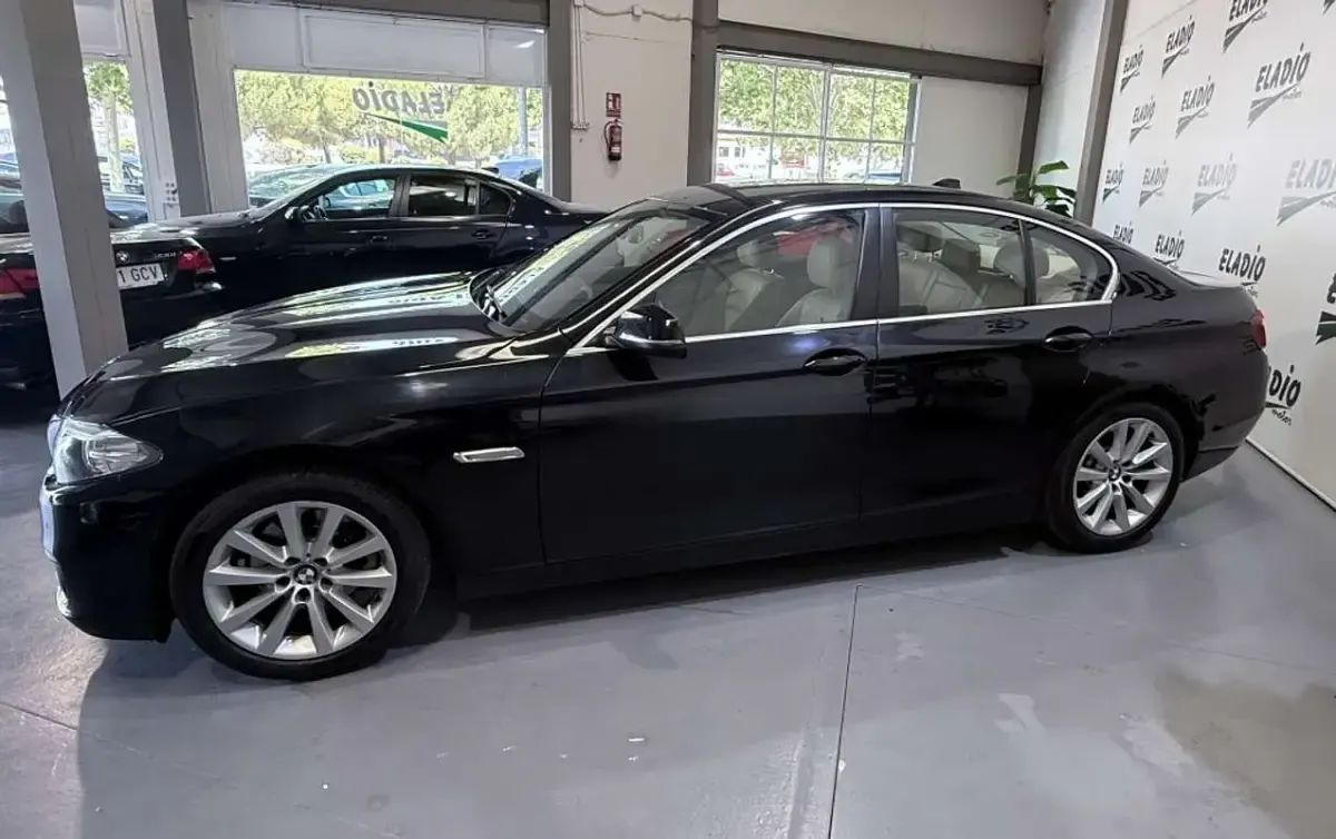 Usado BMW 520 Comfort Edition 184 CV (135 kW) 2014 Negro Berlina