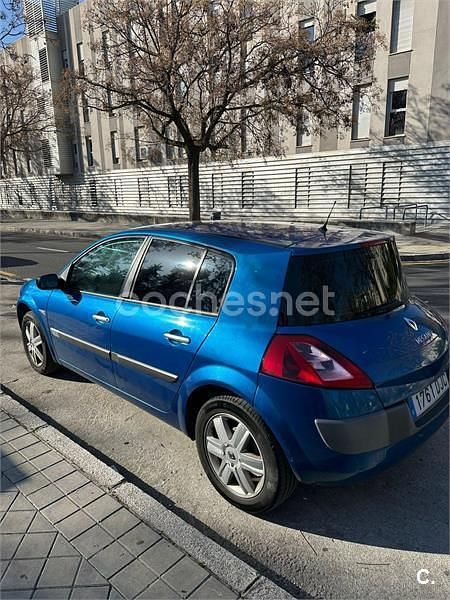 Usado Renault Mégane II Dynamique 115 CV (84 kW) 2005 Azul Berlina