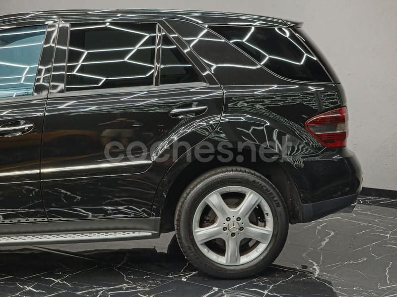 Usado Mercedes ML280 190 CV (139 kW) 2007 Negro SUV