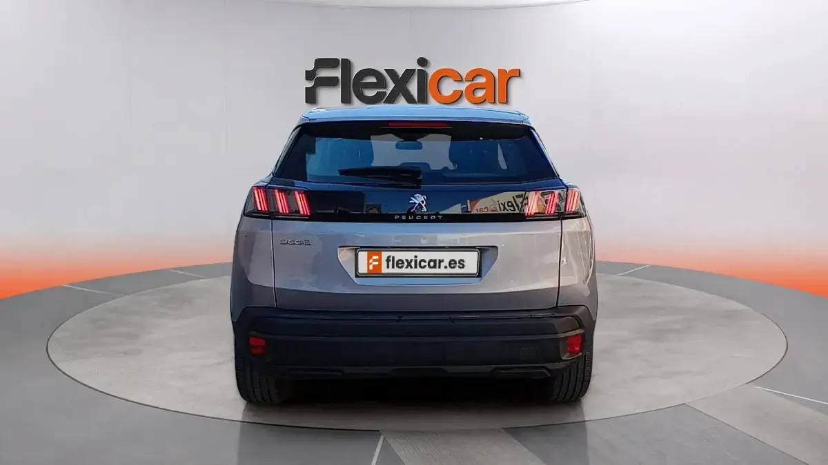 Usado Peugeot 3008 Active 131 CV (96 kW) 2021 Gris SUV