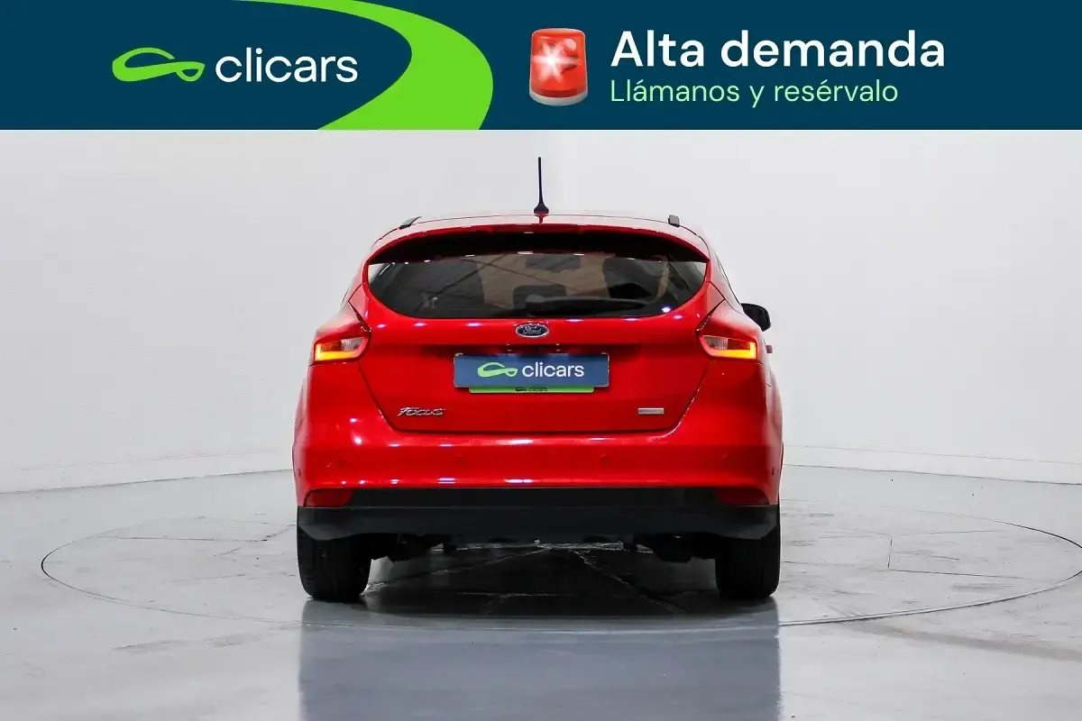 Usado Ford Focus Trend+ 125 CV (91 kW) 2018 Blanco Berlina