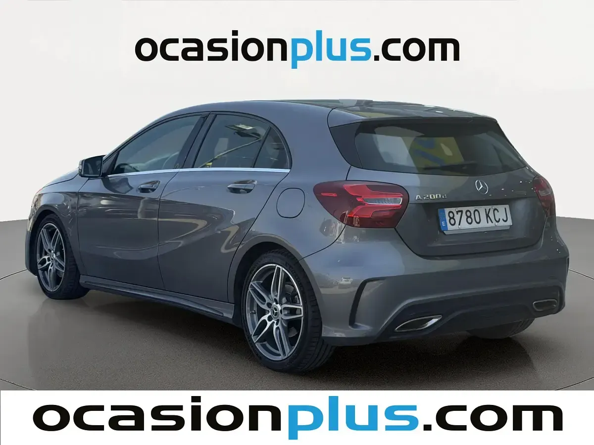 Usado Mercedes A200 AMG 136 CV (100 kW) 2017 Gris Utilitario