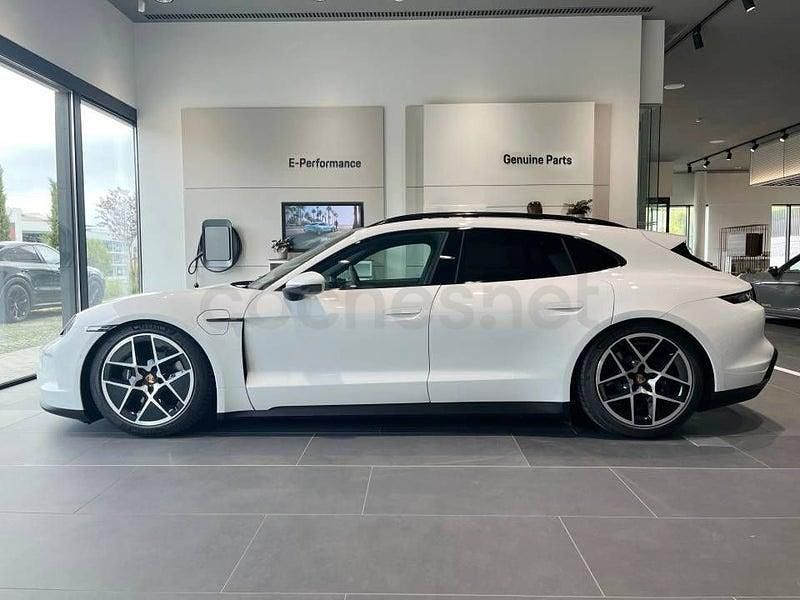 Nuevo Porsche Taycan Sport Turismo 300 kW (408 CV) 2025 Blanco Familiar