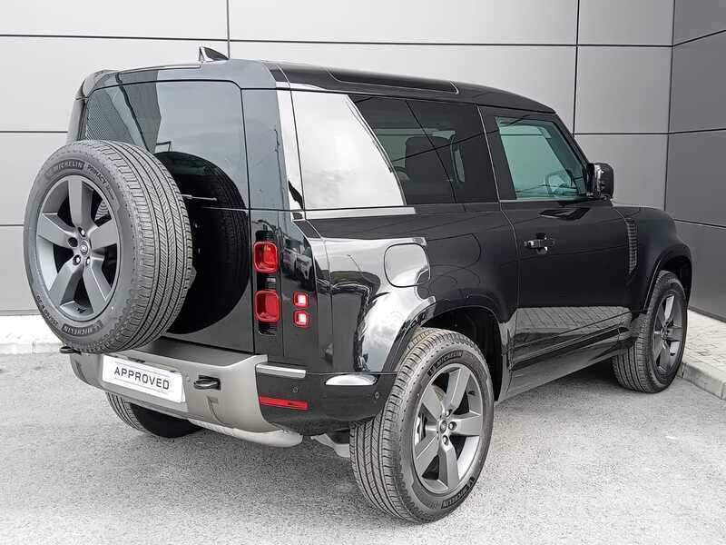 Usado Land Rover Defender SE Dynamic 249 CV (183 kW) 2025 Negro SUV