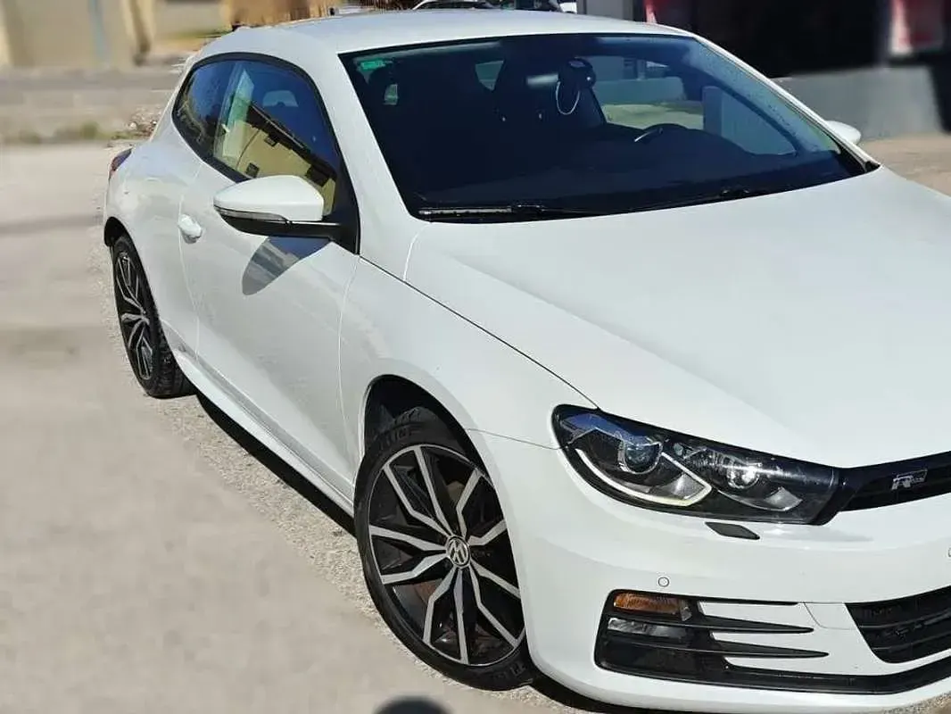 Usado VW Scirocco R-line 150 CV (110 kW) 2018 Blanco Coupe
