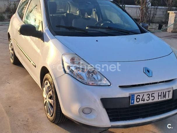 Blanco Usado 2012 Renault Clio IV Exception Berlina | 3300 € (Precio justo) - Imagen 1/4