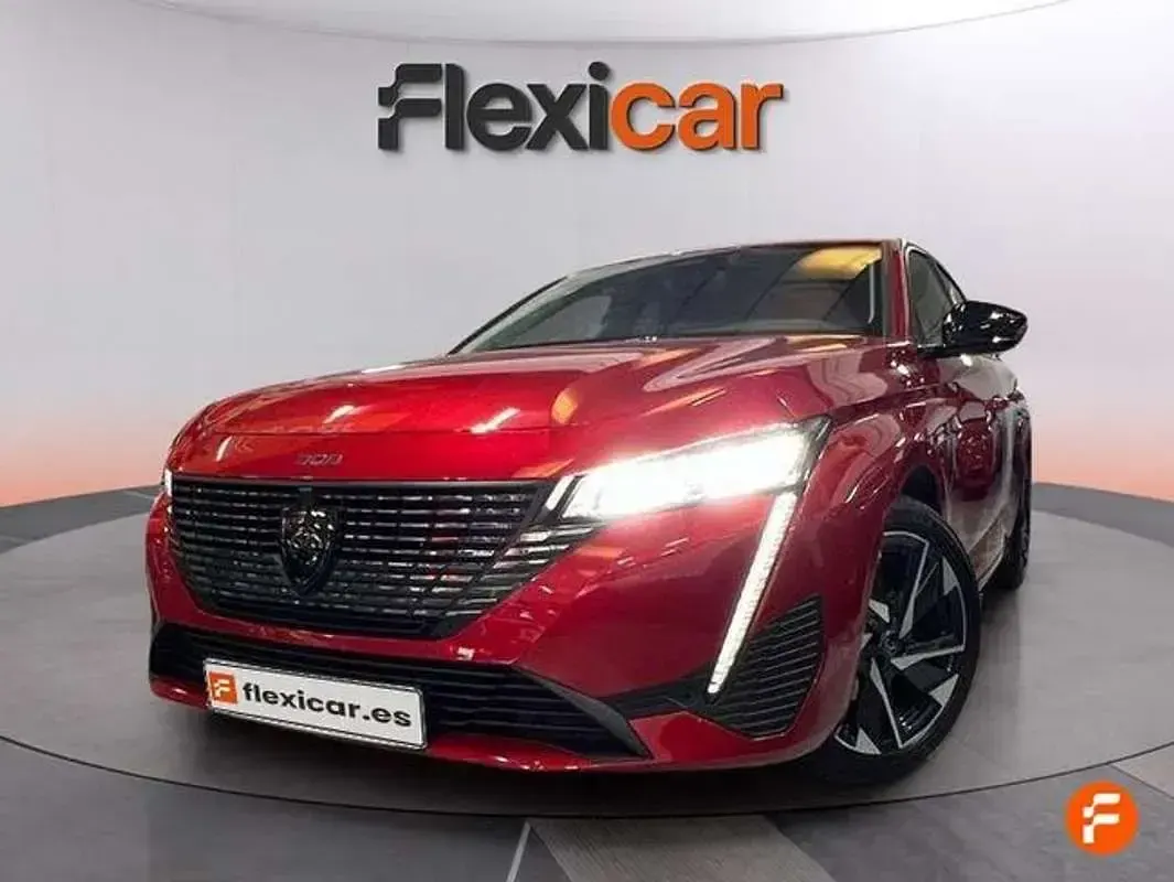 Usado Peugeot 308 Active 131 CV (96 kW) 2024 Rojo Utilitario