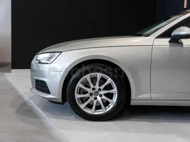 Usado Audi A4 150 CV (110 kW) 2017 Beige Berlina