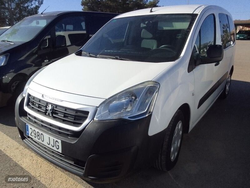 Blanco Usado 2015 Peugeot Partner Van | 9000 € - Imagen 1/3