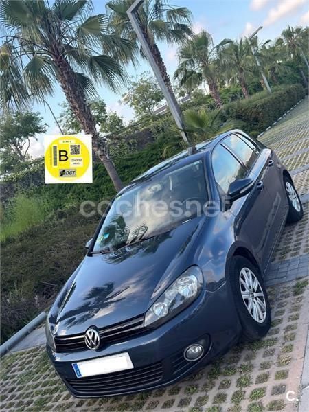 Azul Usado 2009 VW Golf VI Advance Berlina | 5850 € (Buen precio) - Imagen 1/4
