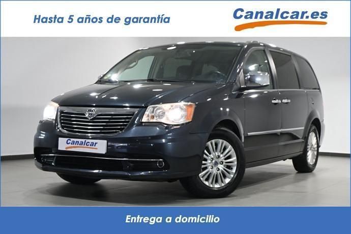 Negro Usado 2014 Lancia Voyager Platinum Monovolumen | 12.871 € (Precio justo) - Imagen 1/4