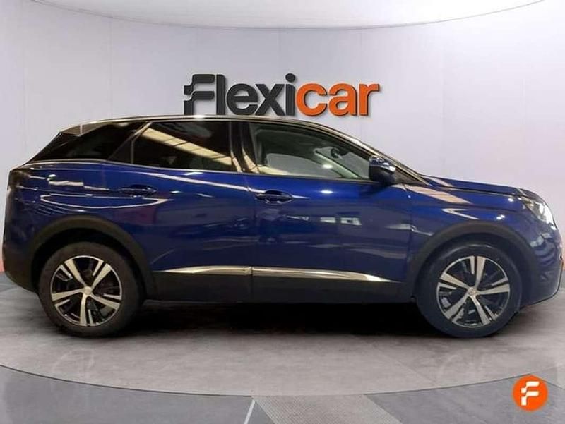 Usado Peugeot 3008 Allure 131 CV (96 kW) 2019 Azul SUV