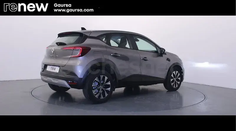Usado Renault Captur Equilibre 90 CV (66 kW) 2024 Gris / plata SUV