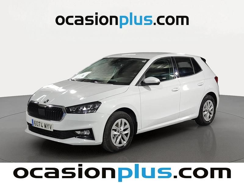 Blanco Usado 2025 Skoda Fabia Selection Utilitario | 15.955 € (Precio justo) - Imagen 1/4