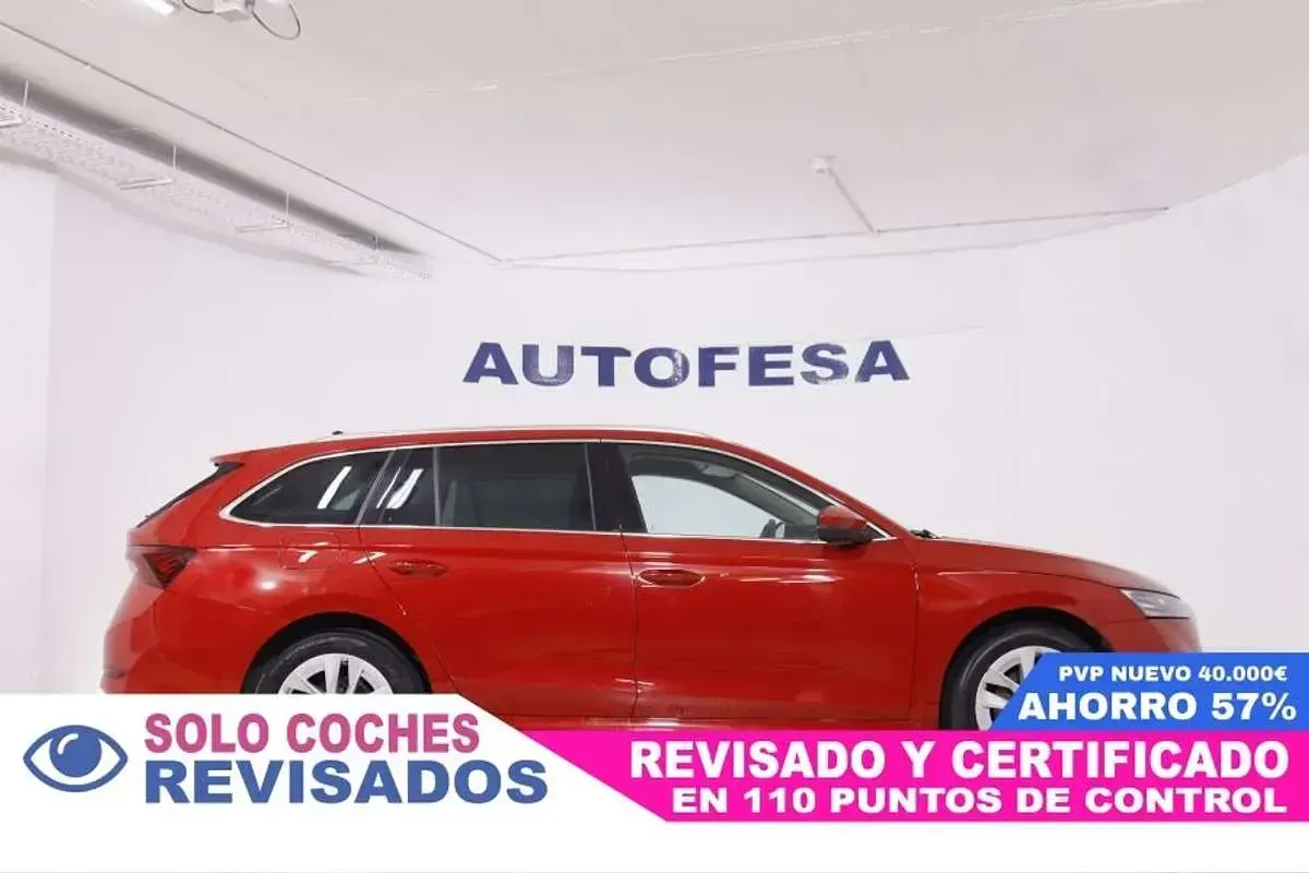 Usado Skoda Octavia Style 150 CV (110 kW) 2021 Rojo Familiar