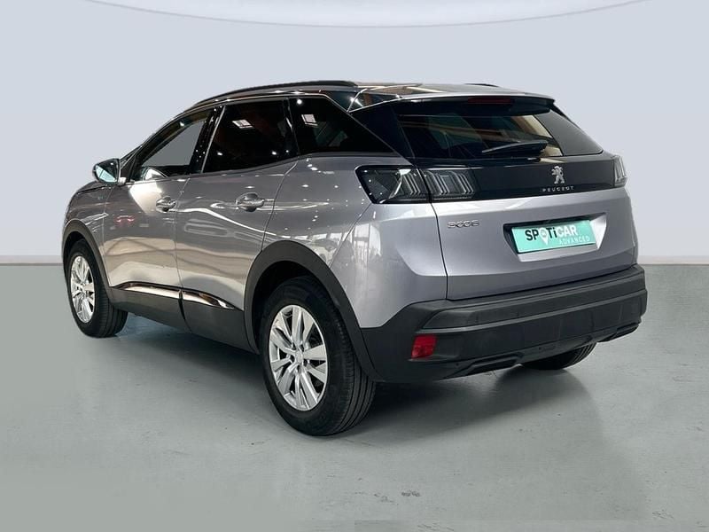 Usado Peugeot 3008 Style 131 CV (96 kW) 2021 Gris SUV