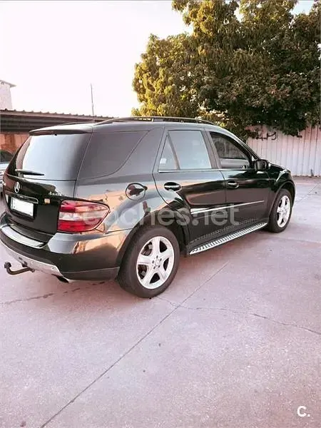 Usado Mercedes ML320 224 CV (164 kW) 2008 Negro SUV