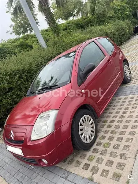 Usado Citroën C2 70 CV (51 kW) 2007 Granate Utilitario