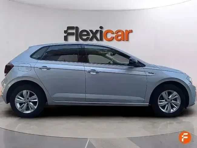 Usado VW Polo R-line 95 CV (69 kW) 2018 Gris Utilitario