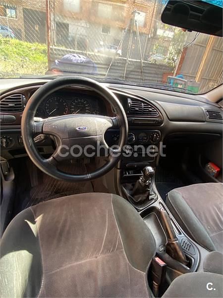 Usado Ford Mondeo 170 CV (125 kW) 1999 Negro Berlina