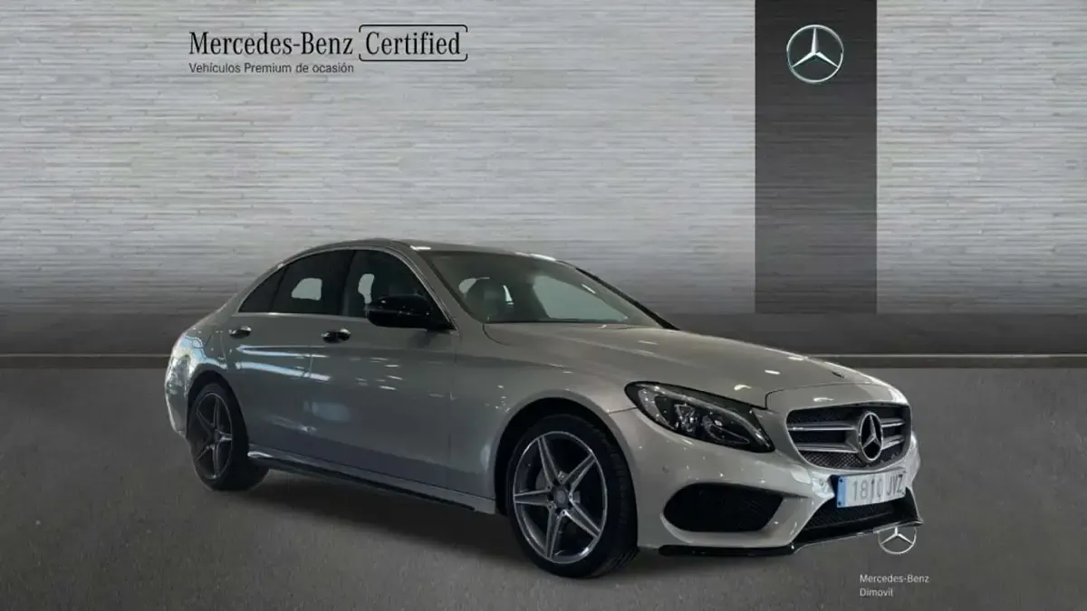 Usado Mercedes C220 AMG line 170 CV (125 kW) 2016 Plateado Berlina
