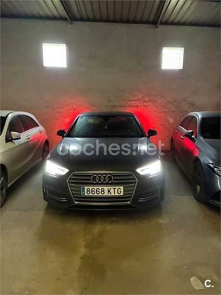 Gris / plata Usado 2019 Audi A4 S-Line Berlina | 20.500 € (Buen precio) - Imagen 1/4