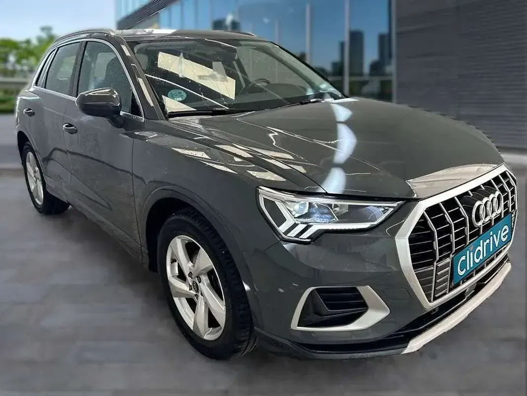 Begagnad Audi Q3 Advanced 150 HK (110 kW) 2022 Grå SUV