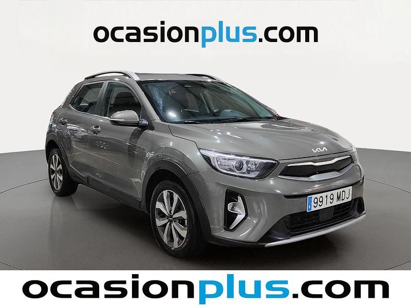 Usado Kia Stonic 120 CV (88 kW) 2023 Verde SUV