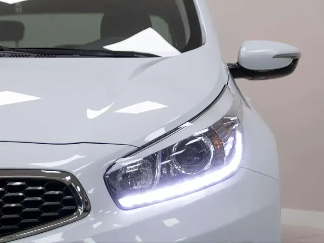 Usado Kia Ceed 101 CV (74 kW) 2017 Blanco Utilitario