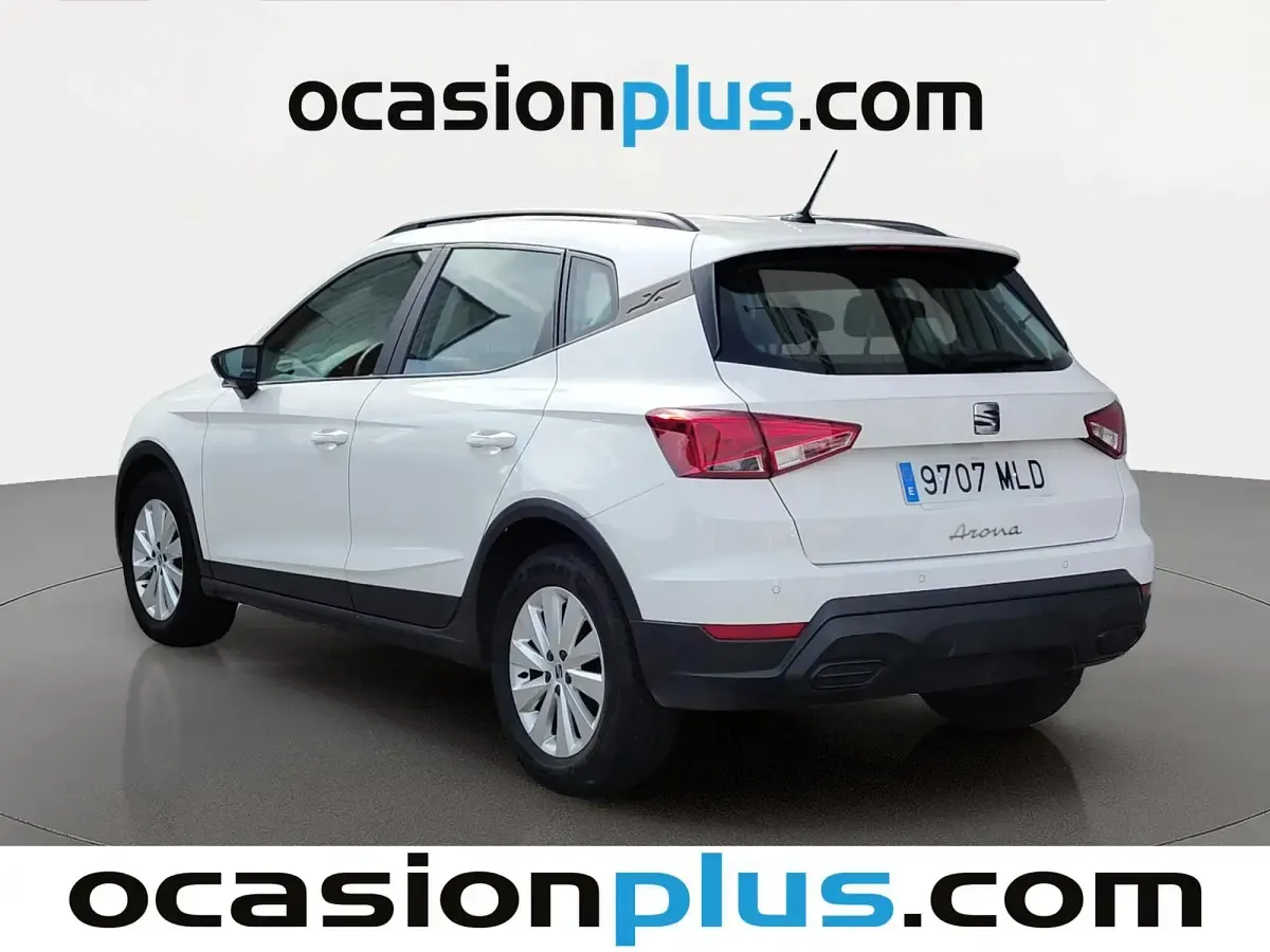 Usado Seat Arona Style 90 CV (66 kW) 2023 Blanco SUV