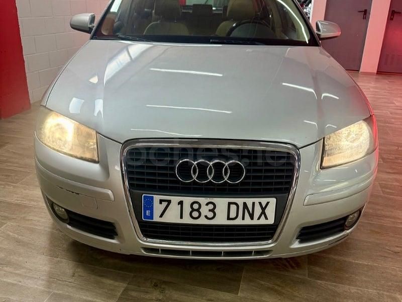 Usado Audi A3 Ambiente 105 CV (77 kW) 2005 Gris / plata Utilitario
