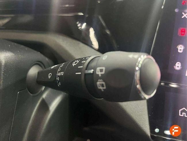 Usado Peugeot 308 GT 130 CV (95 kW) 2021 Rojo