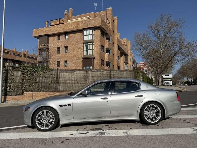 Usado Maserati Quattroporte 530 CV (389 kW) 2013 Plateado Berlina