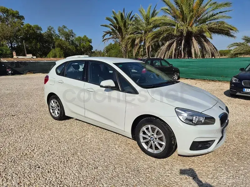 Usado BMW 216 Active Tourer 116 CV (85 kW) 2017 Blanco Monovolumen
