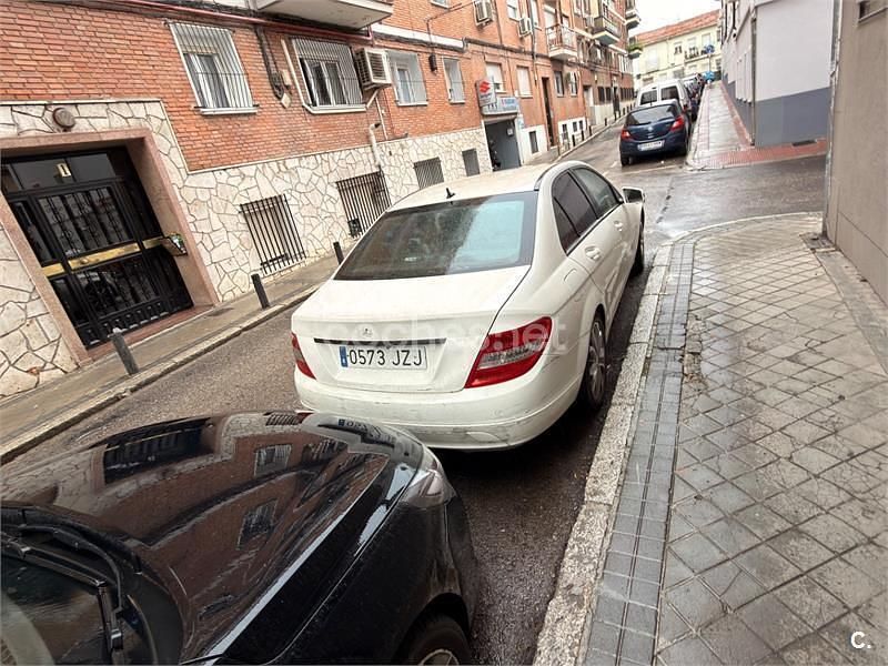 Usado Mercedes C200 Avantgarde 136 CV (100 kW) 2009 Blanco Berlina