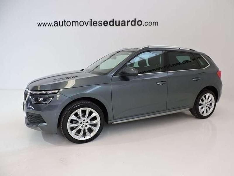 Usado Skoda Kamiq Style 116 CV (85 kW) 2020 Gris SUV