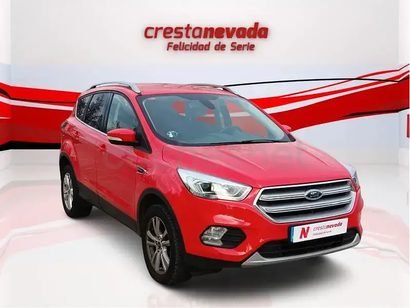 Usado Ford Kuga Trend 150 CV (110 kW) 2019 Rojo SUV