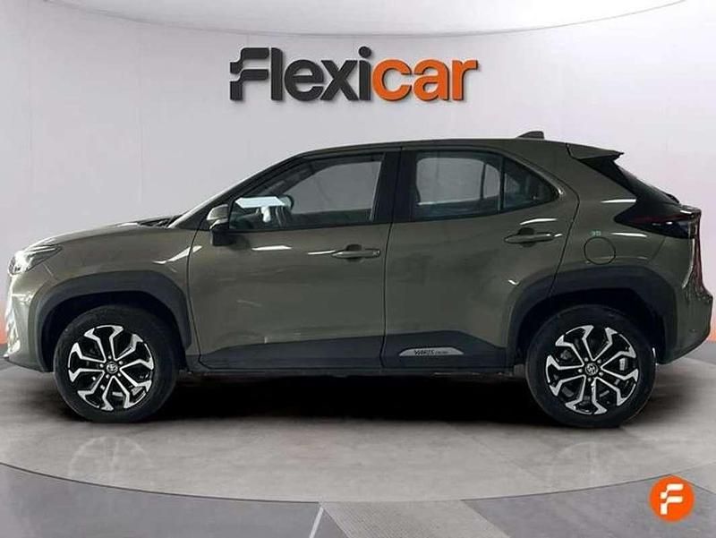 Usado Toyota Yaris Cross Active 116 CV (85 kW) 2024 Marrón SUV