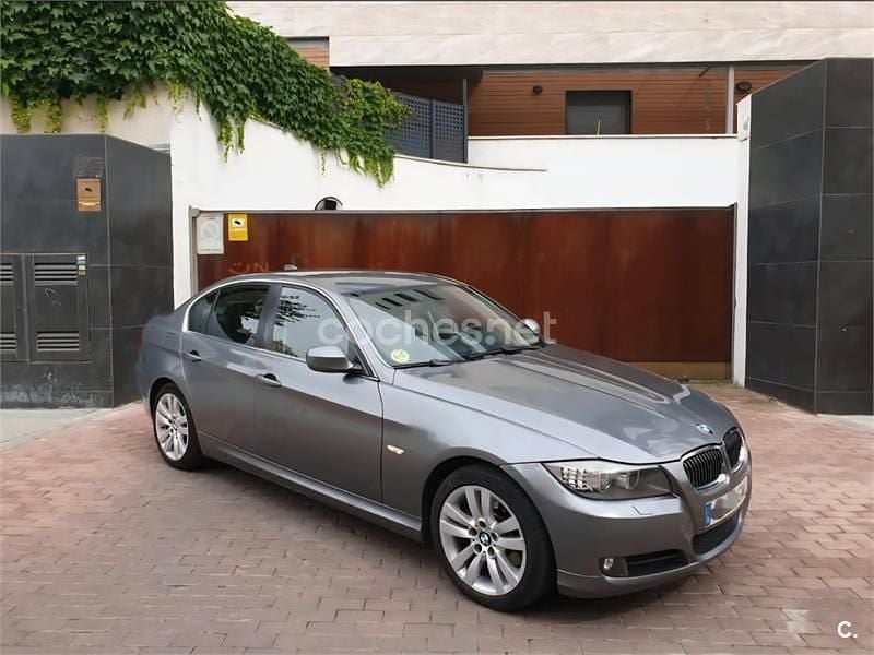Gris / plata Usado 2009 BMW 325 Berlina | 8000 € (Un poco caro) - Imagen 1/4