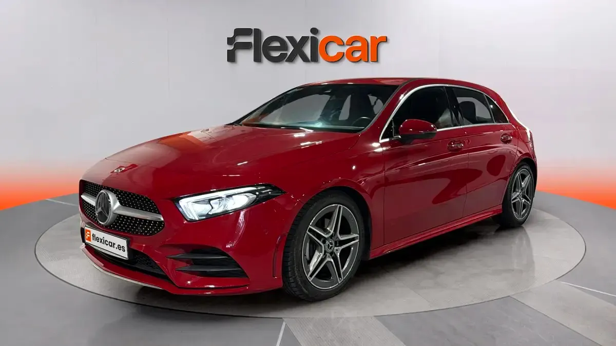 Usado Mercedes A180 136 CV (100 kW) 2019 Rojo Berlina