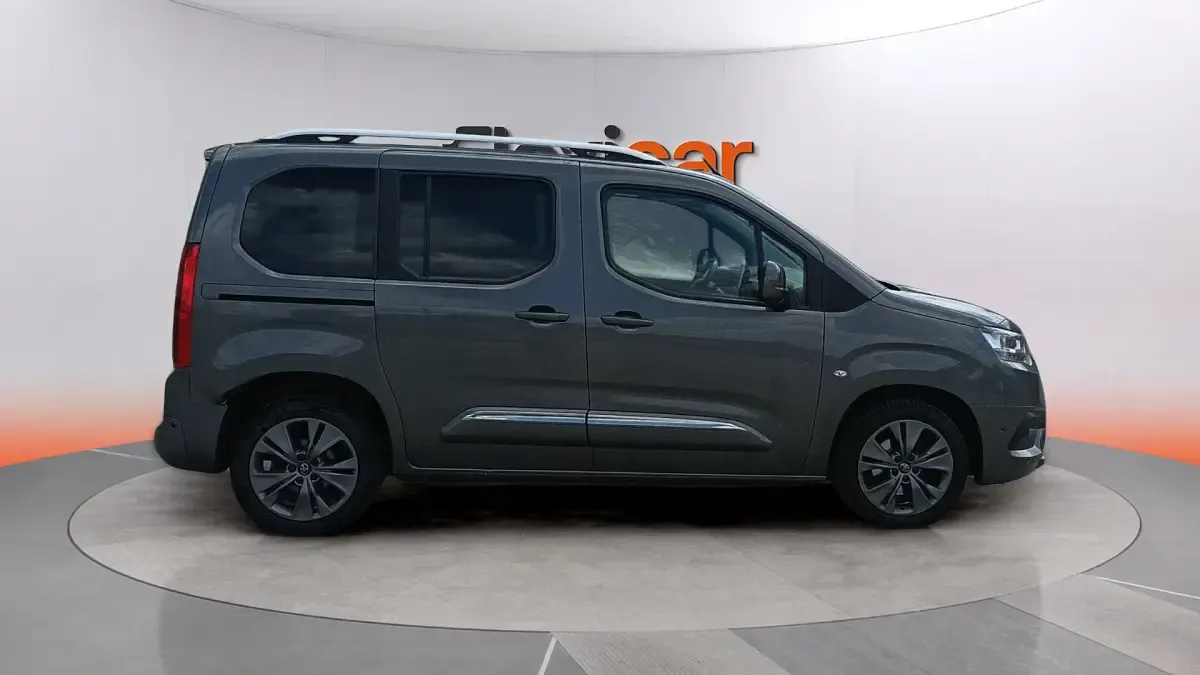 Usado Toyota Proace Verso Active 131 CV (96 kW) 2021 Marrón Familiar