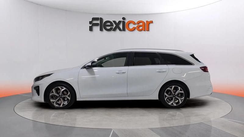 Usado Kia Ceed 137 CV (100 kW) 2021 Blanco Utilitario