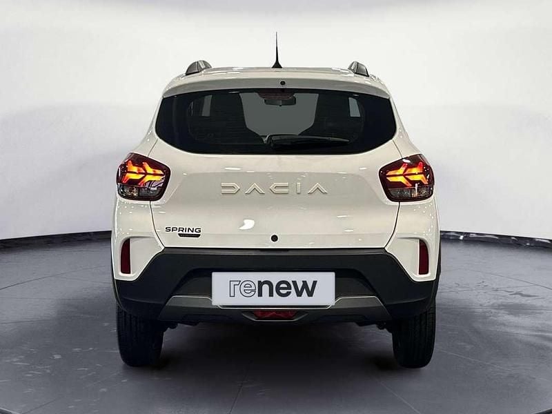 Usado Dacia Spring Essentiel 33 kW (45 CV) 2023 Blanco Utilitario