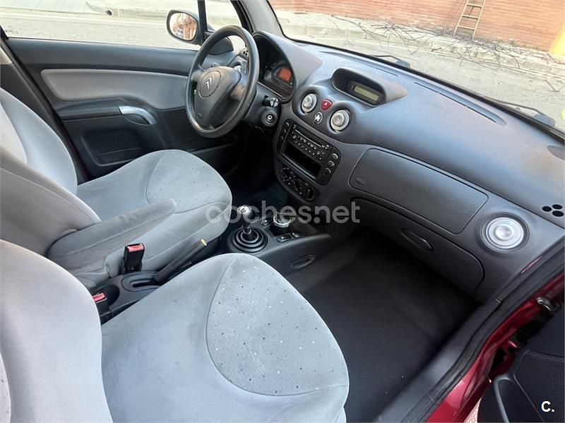 Usado Citroën C3 Exclusive 75 CV (55 kW) 2003 Granate Berlina