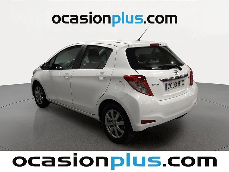 Używany Toyota Yaris Active 69 KM (50 kW) 2013 Biały Hatchback