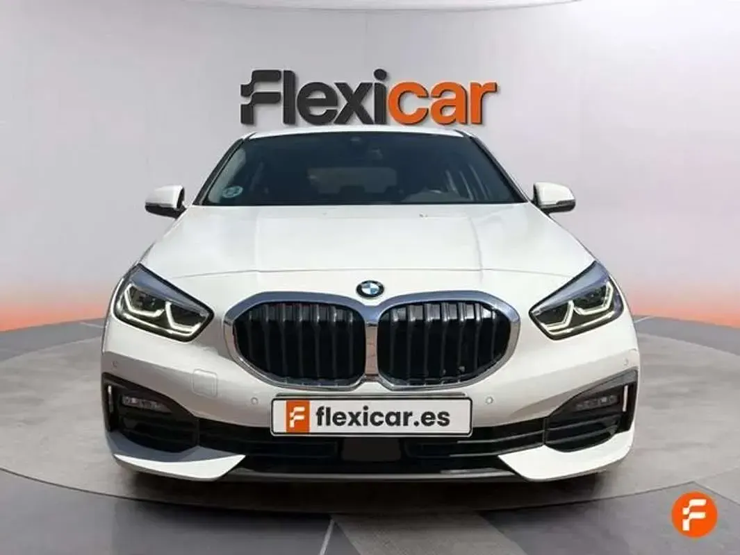 Usado BMW 116 116 CV (85 kW) 2022 Blanco Utilitario