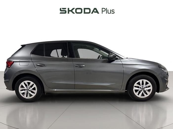 Usado Skoda Fabia Selection 95 CV (69 kW) 2025 Gris Utilitario