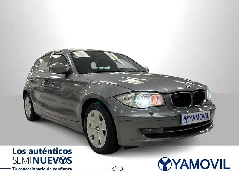 Usado BMW 116 116 CV (85 kW) 2011 Gris / plata Utilitario