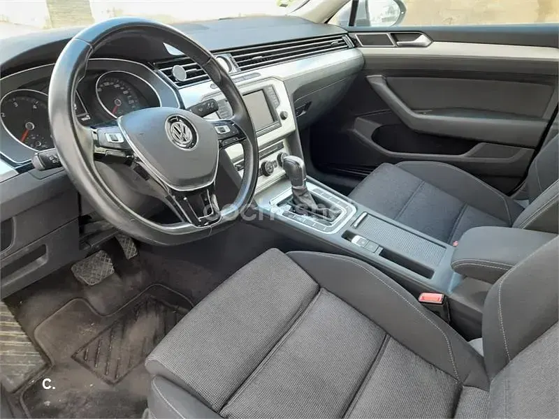 Usado VW Passat Advance 150 CV (110 kW) 2015 Gris / plata Berlina
