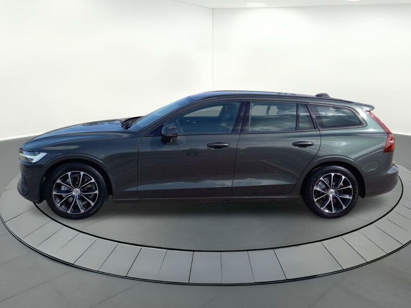Usado Volvo V60 Momentum 150 CV (110 kW) 2019 Gris Familiar